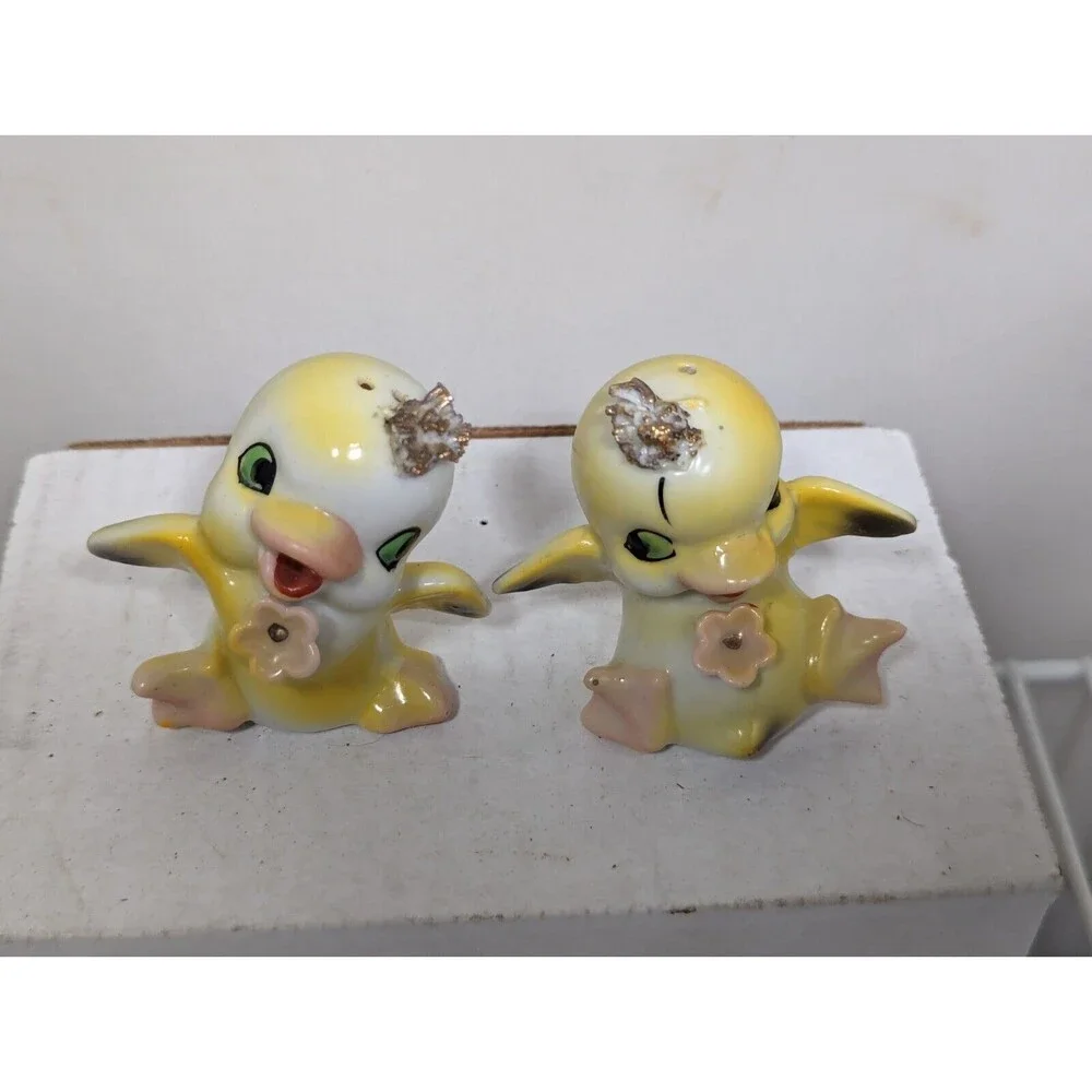 Vintage Ceramic Anthropomorphic Yellow Birds Flowers & Crown Salt Pepper Shakers